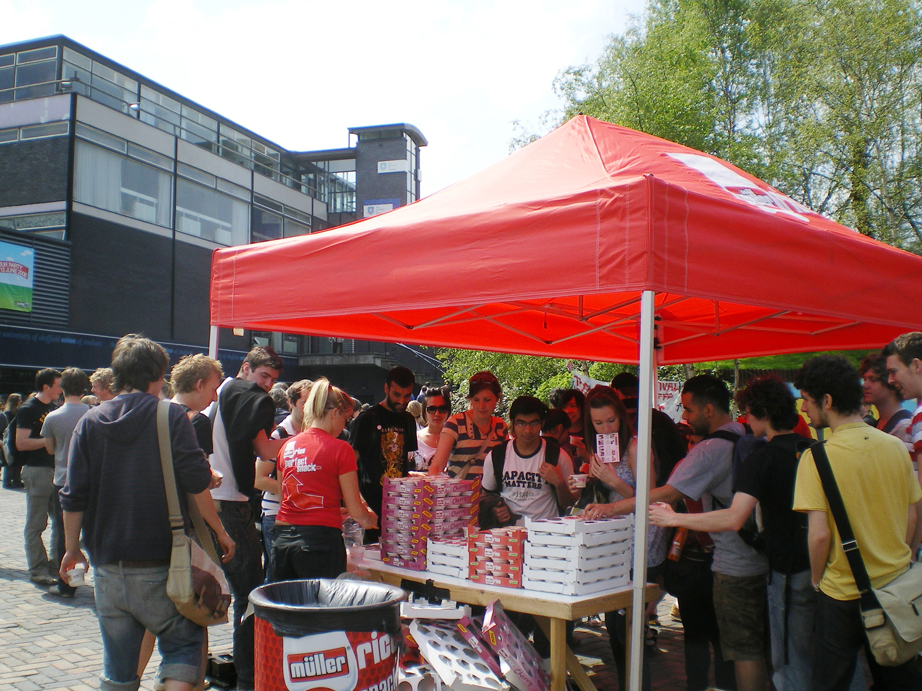 Advertising to Students - Student Market Insight