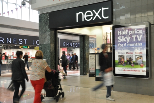 Reach up to 14m shoppers across our shopping mall network